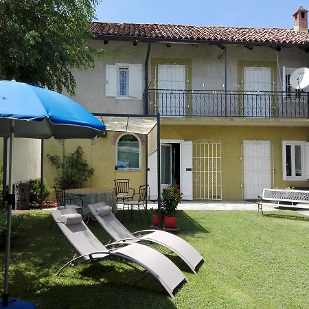 Hostal Casa Badinot Diano dʼAlba Exterior foto